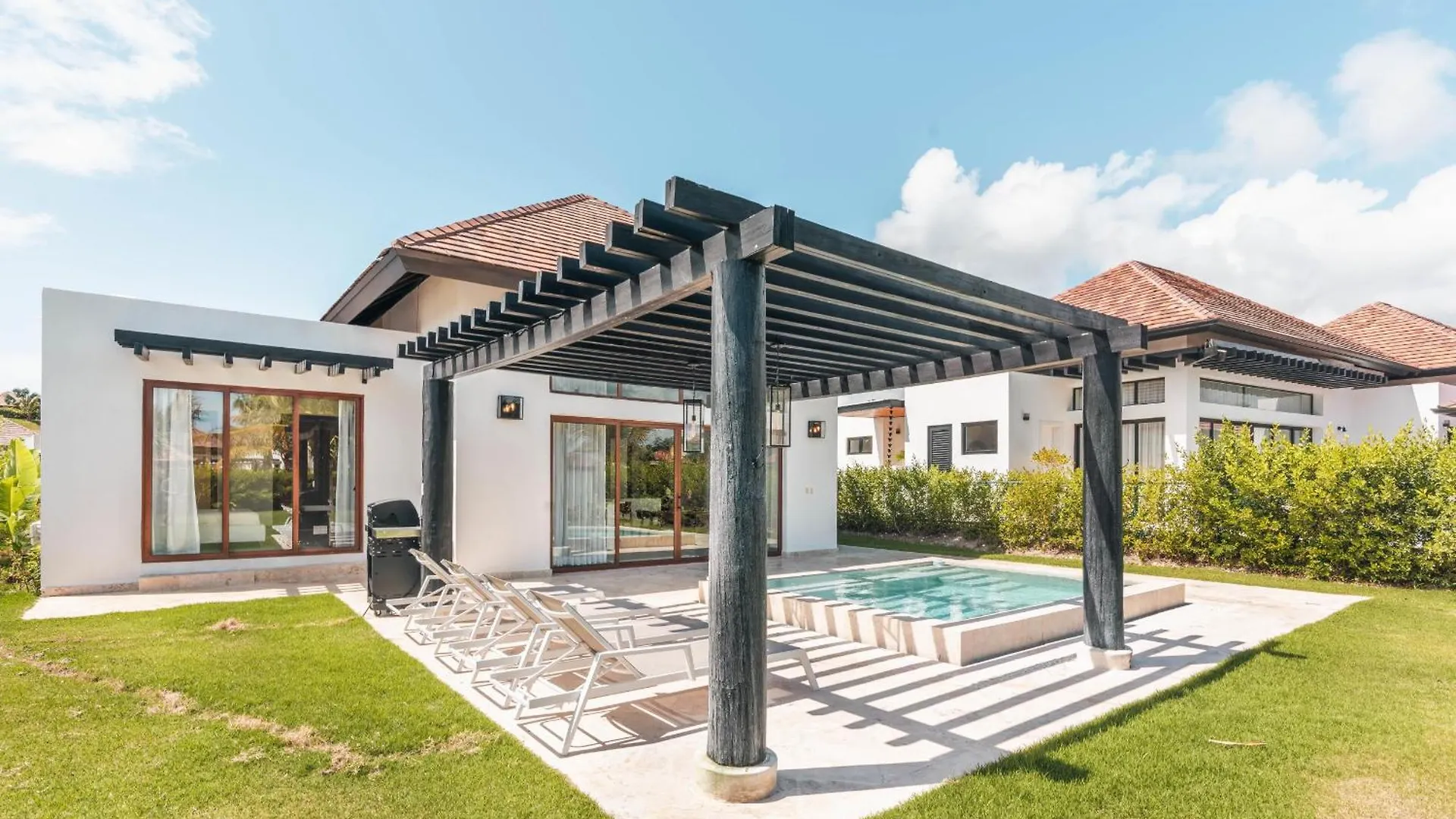 Tropical Villa With Picuzzi At Green Village Bca Punta Cana